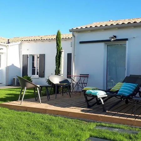 Le 16, Vos D'hotes Avec Terrasses Privees Bed & Breakfast