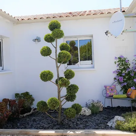 Le 16, Vos D'hotes Avec Terrasses Privees Bed & Breakfast La Pallice