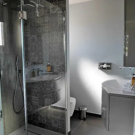 Bed & Breakfast Le 16, Vos D'hotes Avec Terrasses Privees