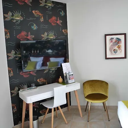 Le 16, Vos D'hotes Avec Terrasses Privees Bed & Breakfast