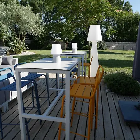 Bed & Breakfast Le 16, Vos D'hotes Avec Terrasses Privees La Pallice