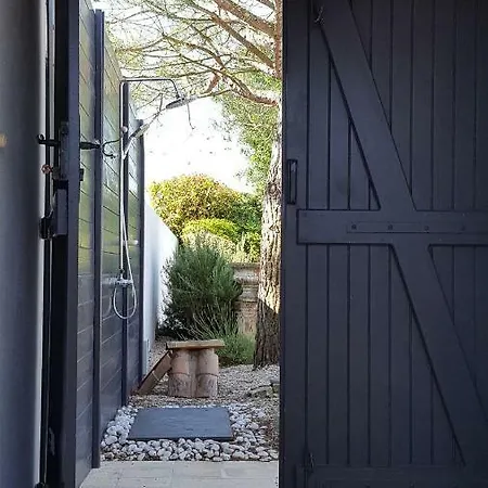Bed & Breakfast Le 16, Vos D'hotes Avec Terrasses Privees La Pallice